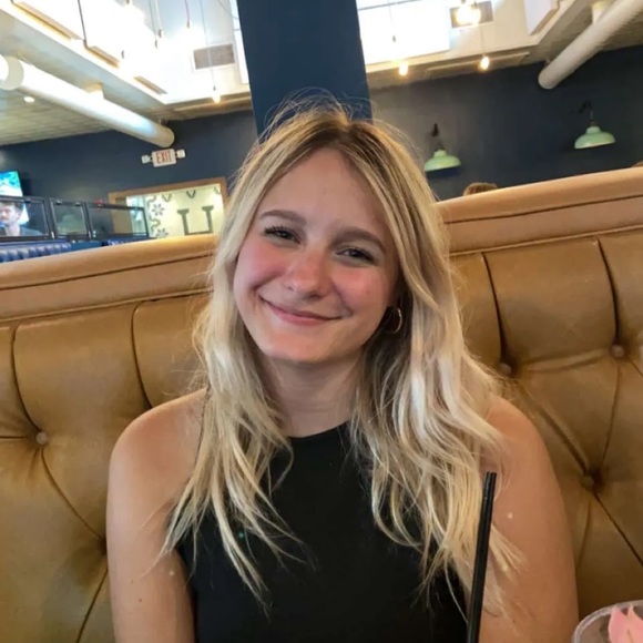 Meet your Posher, Catherine - Picture 1 of 1